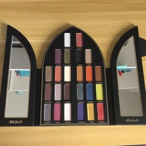 Kvd saint and sinners palette